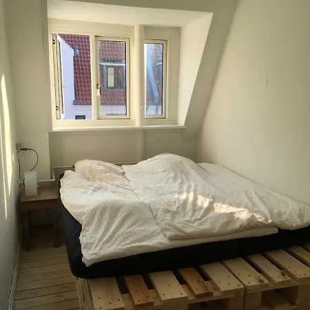 Balcony *